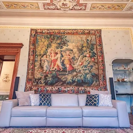 Prestigious In Villa Lesa