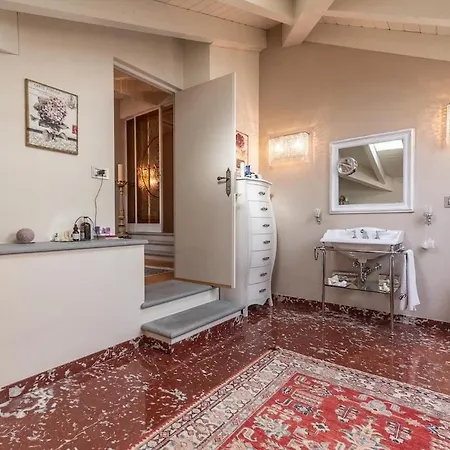 Prestigious In Villa Lesa